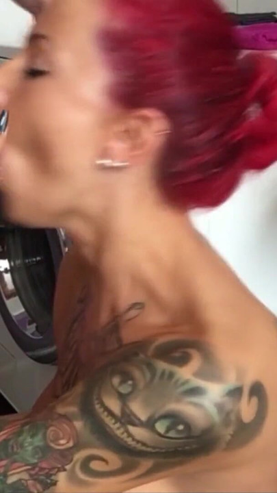 لحظة مثيرة من "الرجل العصبي لا يستطيع نائب الرئيس مع العاهرة الألمانية المراهقة الساخنة آني أنجل"