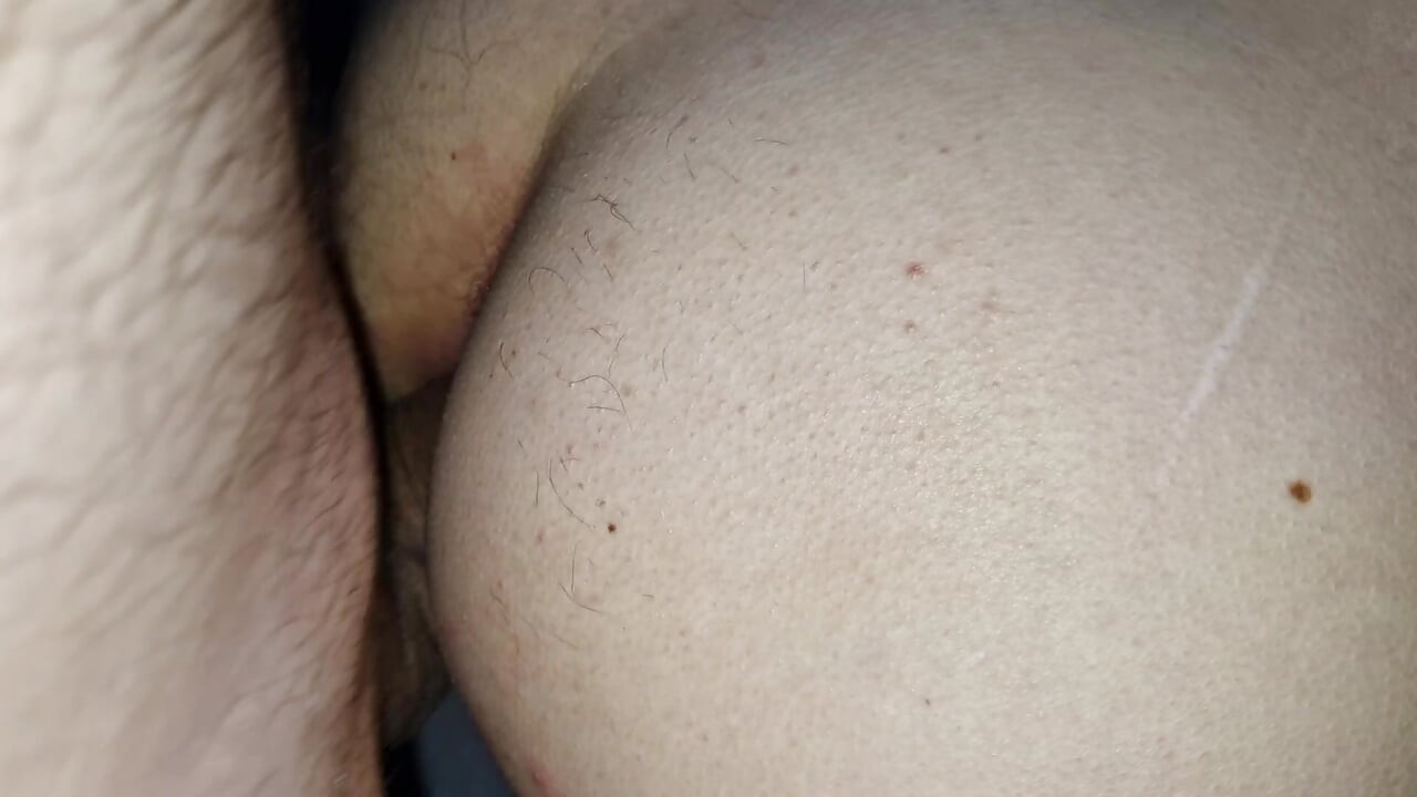 गांड में लंड और बिना कंडोम के वीर्य वाली महिला की चुदाई