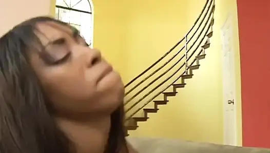 Harika götlü edepsiz zenci kadın analy sikiliyor