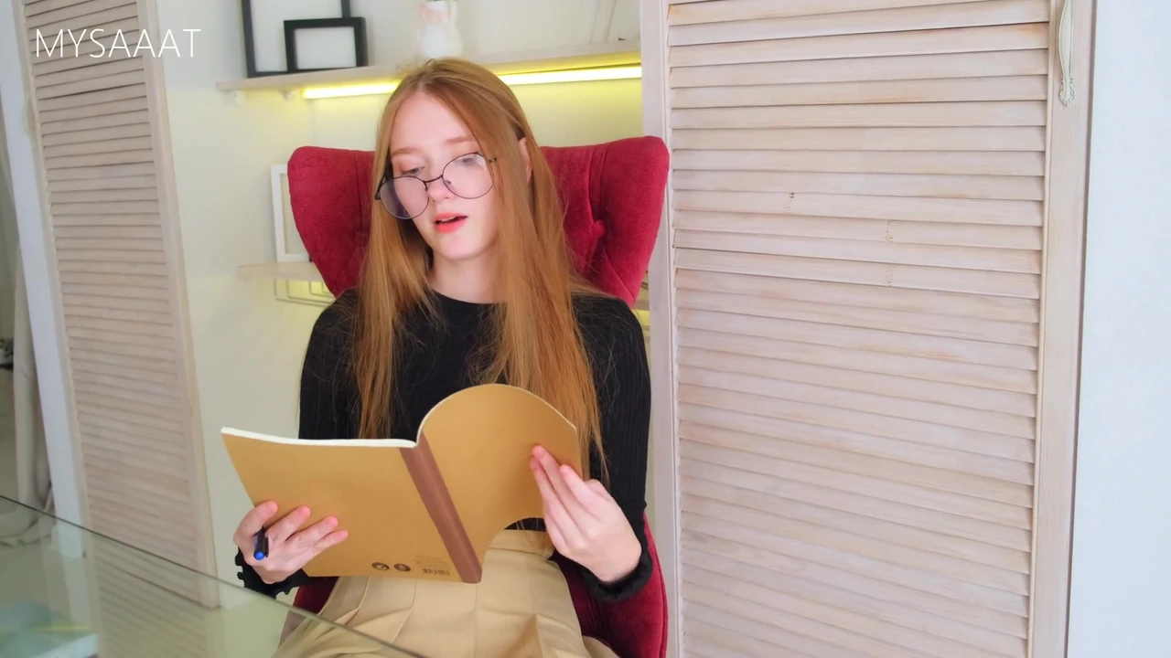 A trip to a psychologist ended with sex with a cute girl in stockings