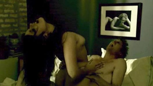 Janina Gavankar scena di sesso nuda nella tazza del mio b scandalplanet