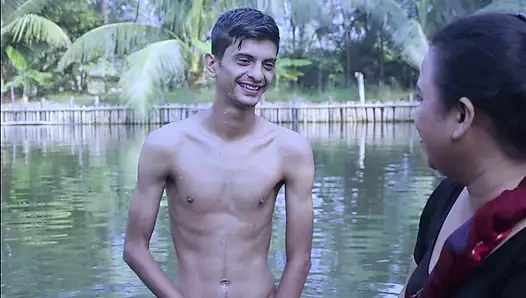 Indian Bhabi Ka Pani Mai Thukai Hot Indian Porn Video