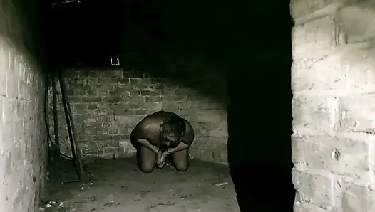 Domina, herrin, april - zelle 45 april gefängnis, teil 1