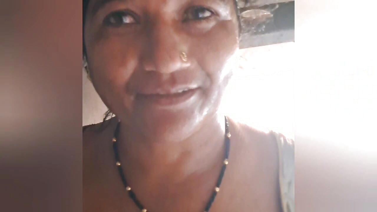 Apne he stepsister ki friend ko virgin pussy fuck kiya or pussy ros nikal kar jiv se chata,gud ki ros pilaya.. a
