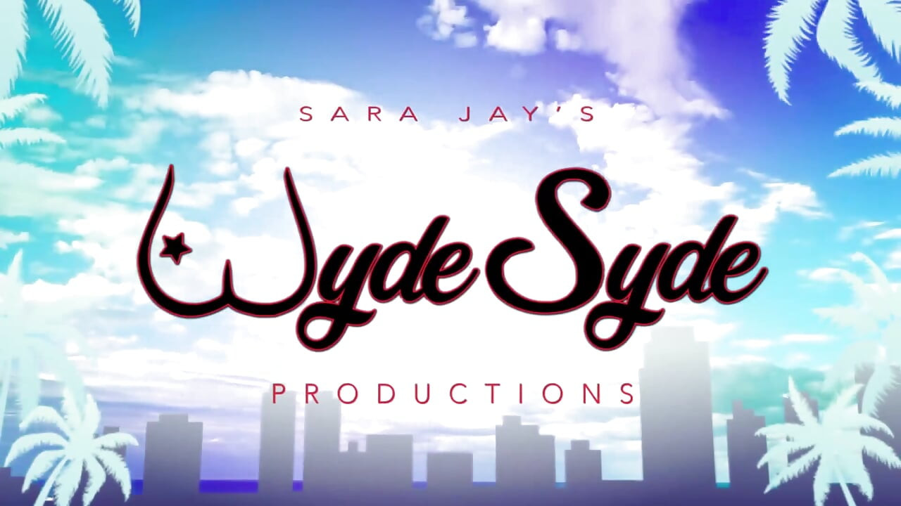 Sara Jay Crazy Ball Sucking MILF!