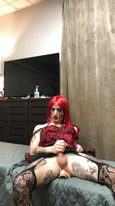 Extremely Hot Tatted Sissy Masturbation