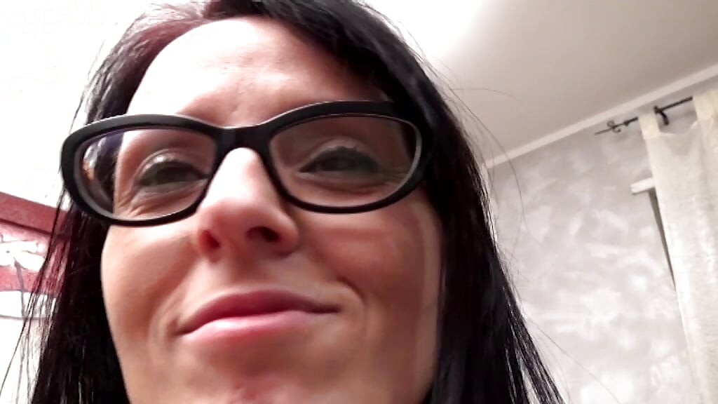 Kurac al l u ustima ove italijanske drolje