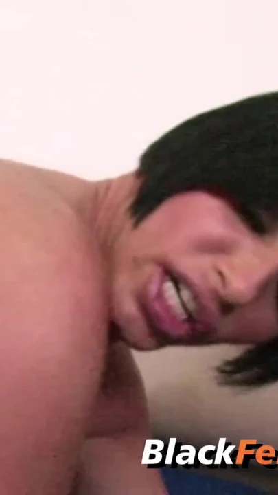 来自“性感成熟的shay Fox拉出站在她面前的黑人的鸡巴的史诗时刻 - 戴绿帽子”