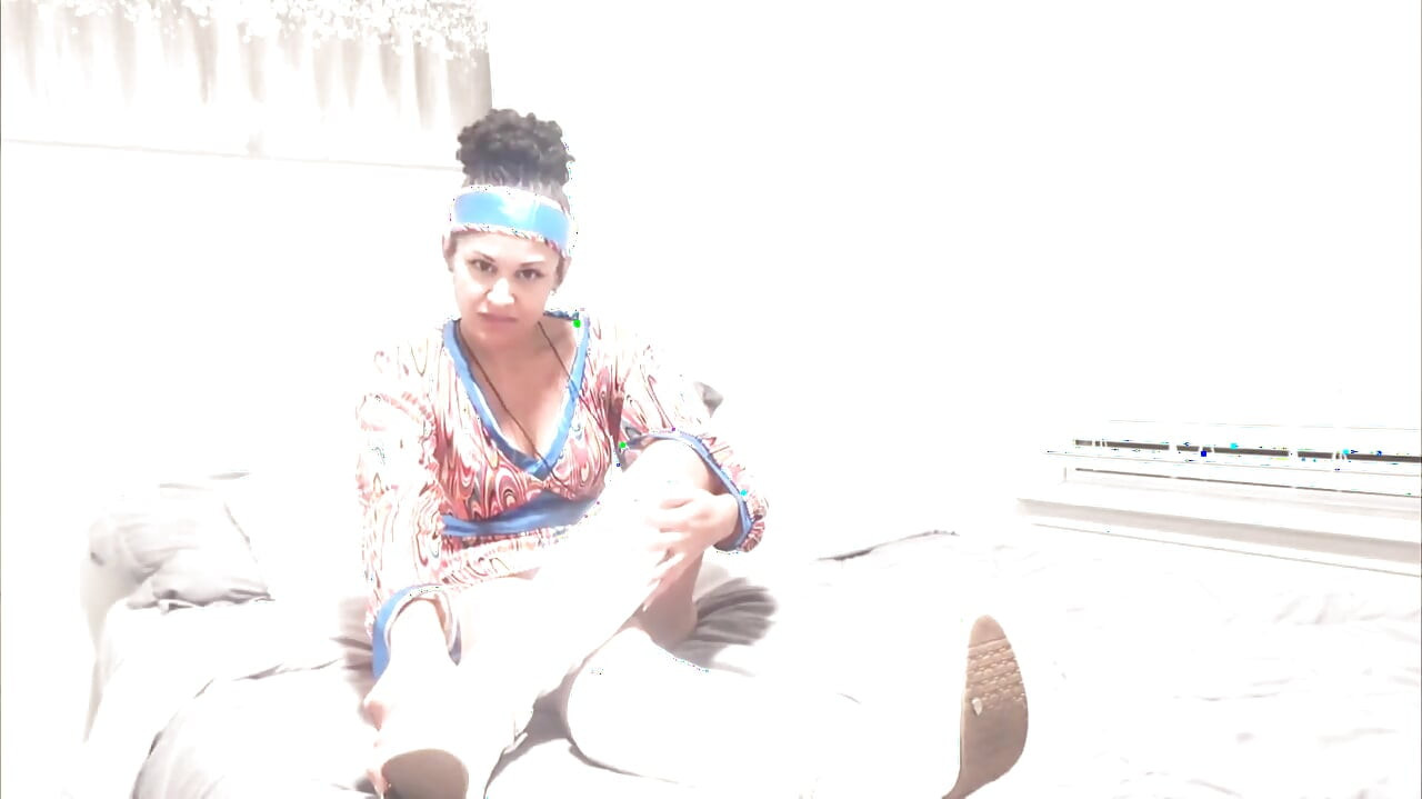 Calisa Bliss' Groovy '60s Feet Provocação 4K POV Perfeição aguarda!