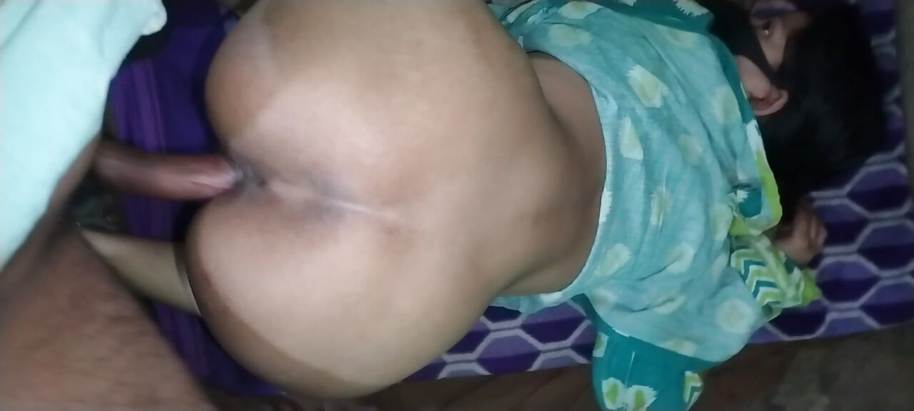 Bhaabhi dgi stail men bari gand chodti hai