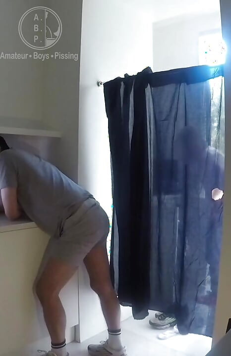 2 Amateur Boys Messing Around in the Kitchen and Pissing on Each Other