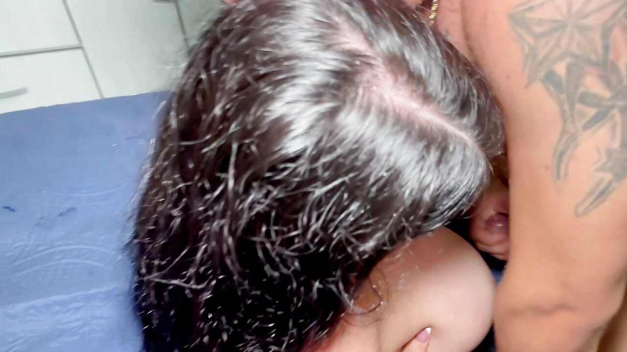 Hey stepbrother don't be curious about me, better come and let's play with my pussy