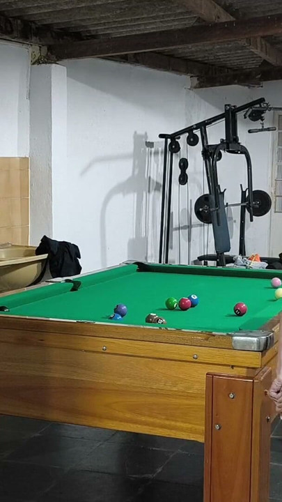 I play bi in pool | Clip 1