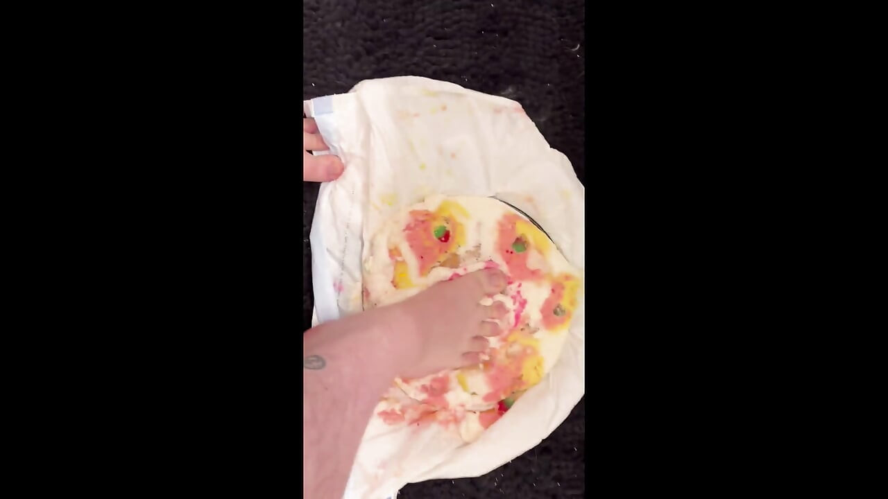 Fat Girl Sits on Cake