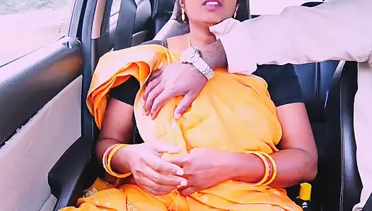 Desi saree hausmädchen auto-sex Telugu dirtytalk.