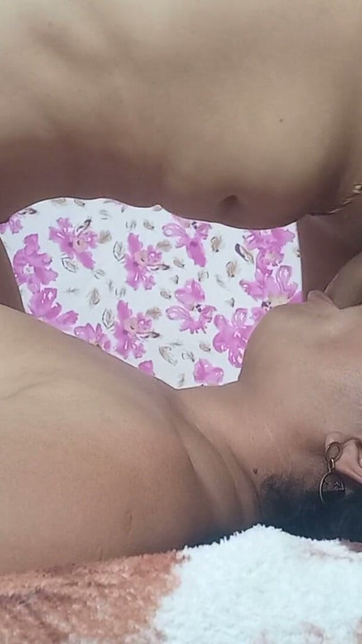 Cute wife sucking a good cock up her throat | Clip 1