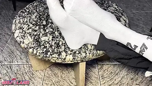 Üvey kız kardeşin baştan çıkarılması