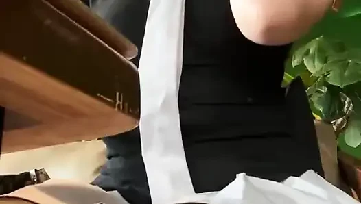 Alışveriş merkezinin içindeki kahve dükkanında boşaldım
