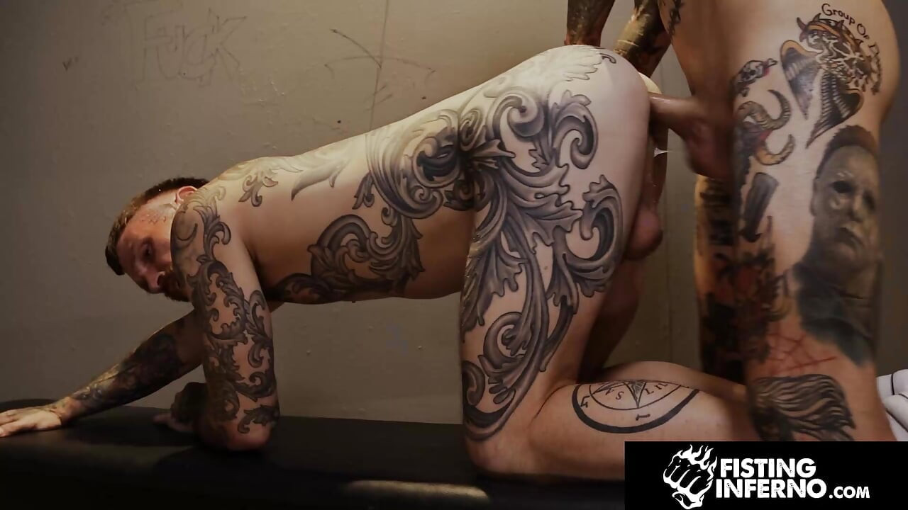 FISTING INFERNO - Inked Up Officer Hardcore Rails Muscly Prisoner