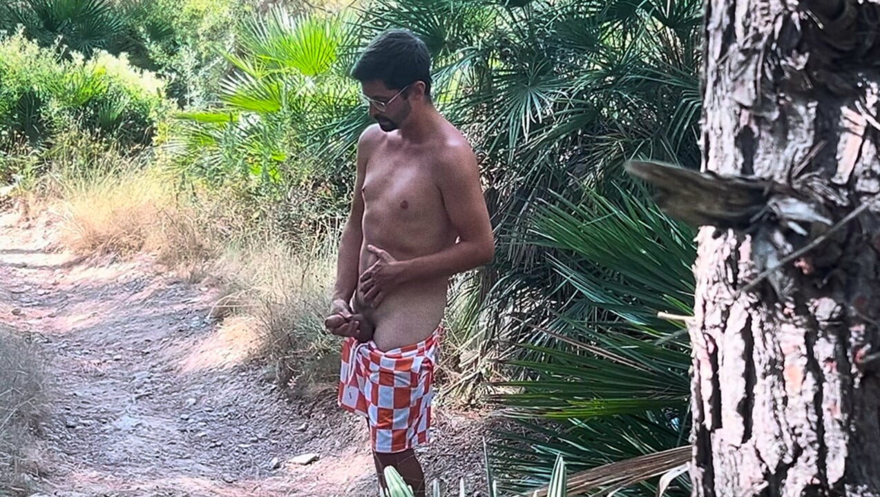 Caught a stranger jerking off solo, so i joined him and came together