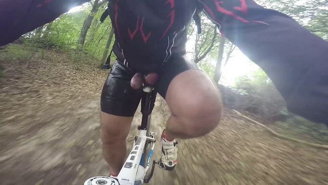 biking and cum in latex