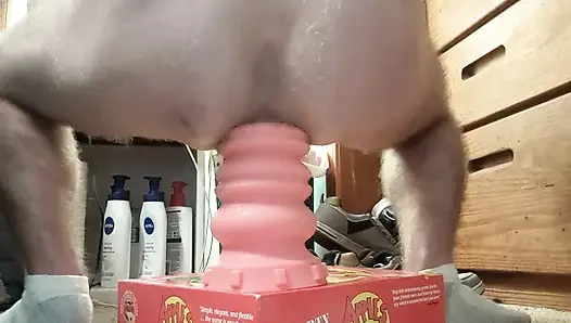 Tyler Durden ile büyük anal dildo Macaroon