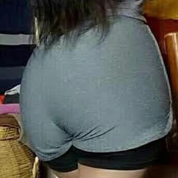 Adakah awak suka pantat saya?