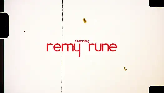 Room Service: Serene Siren & Remy Rune Lesbian Fuck