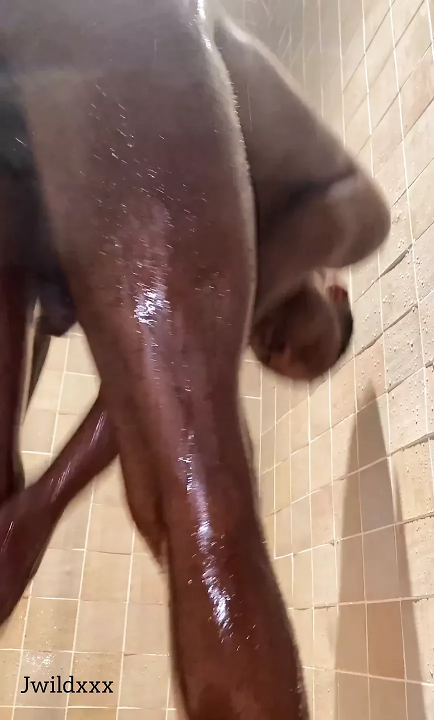 BIG BLACK DICK SHOWER CAM