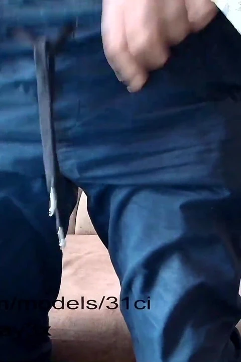 你的Efendin在直播中一遍又一遍地出现