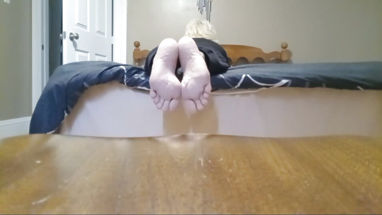 Me and my feet for you to give me what you got