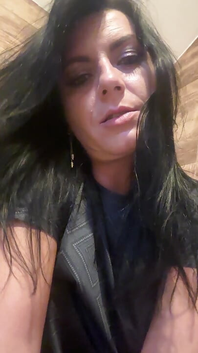 Beautiful MilfyCalla with hungry pussy pee in the toilet, pissing close up