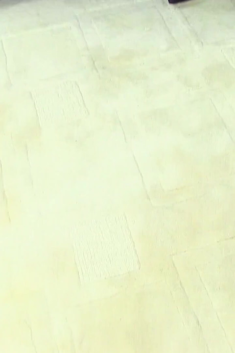 Elegante Britânica MILF Kitty Cream Dá Um Striptease Sexy E Se Masturba Na Câmera