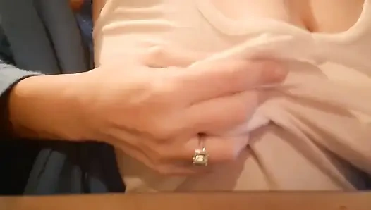 Сиськи и длинные когти