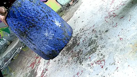 Удивительная вкусная пизда шлюхи пульсирует широко раскрытым для огромной любовной палки, отдупляй ее