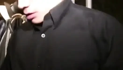Mathilde hat einen dringenden drang zum ficken!