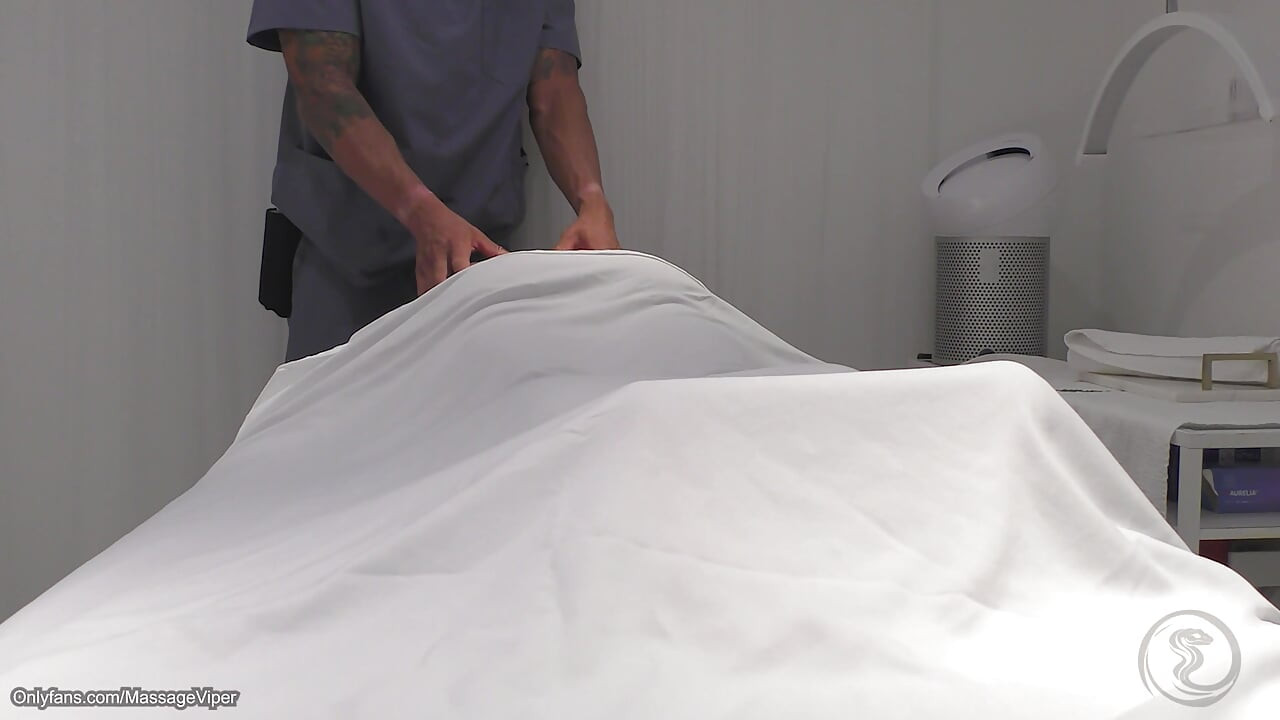 Real Massage Therapist Gets Sucked and Fucked by Fit Blonde Client