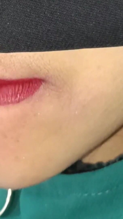 Muslim ladki ke rasile hotho ko chusa - kissing video | Clip 1