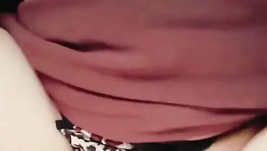 Gadis melayu nakal ini pertama kali dicrot di dalam