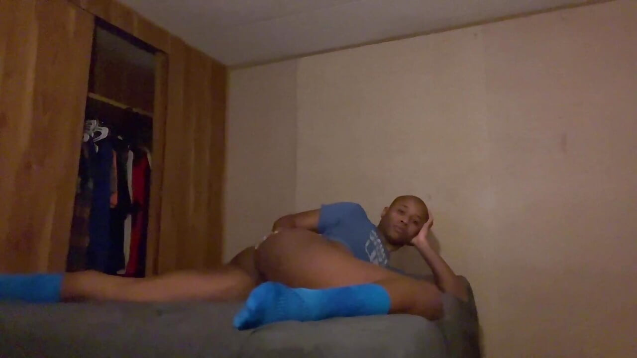 Stretch and cumshot