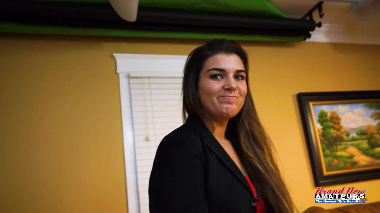 Vicky Swallows The Thick Load Of Cock In Her Audition Blowjobs!