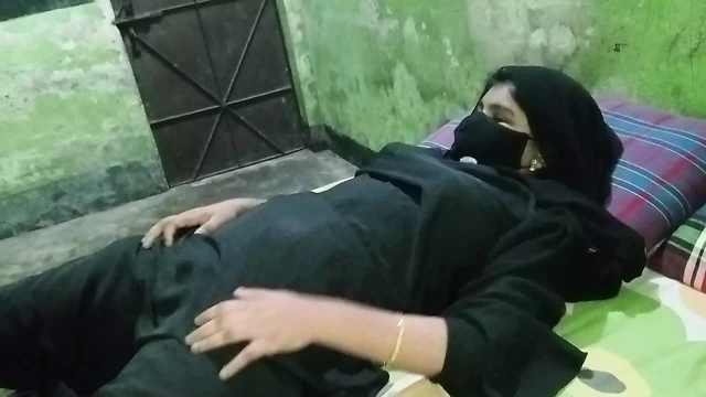 I fucked my village girlfriend at home. The satisfaction of fucking a village girlfriend is different. Part 1.