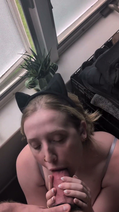 Pretty kitty uses tongue and claws to tease her cock toy | Clip 2