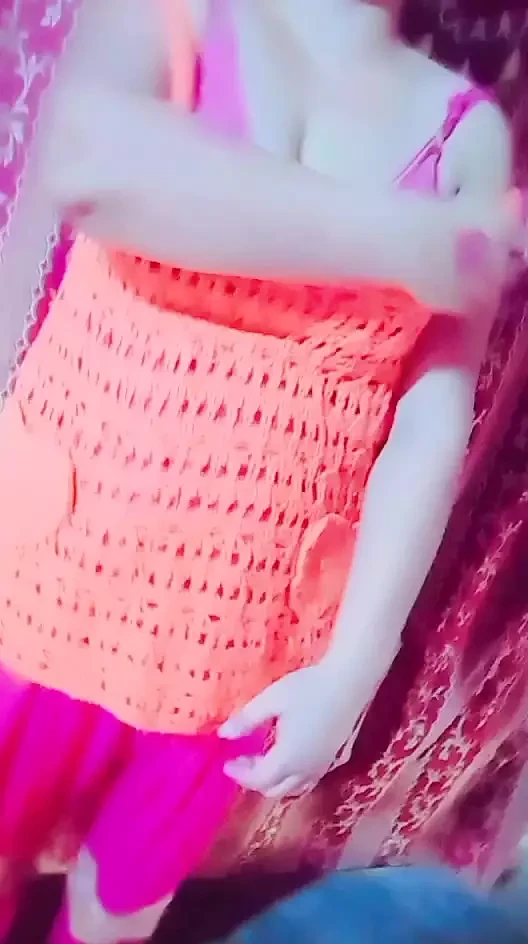 Hot and sweet girl available and guys support me I am very hot girl and I need hot boys and I need a very sweet girls and hottie