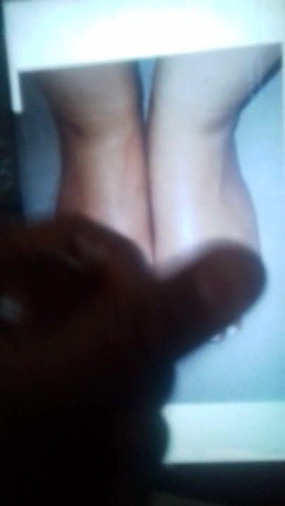 Jizz on feet