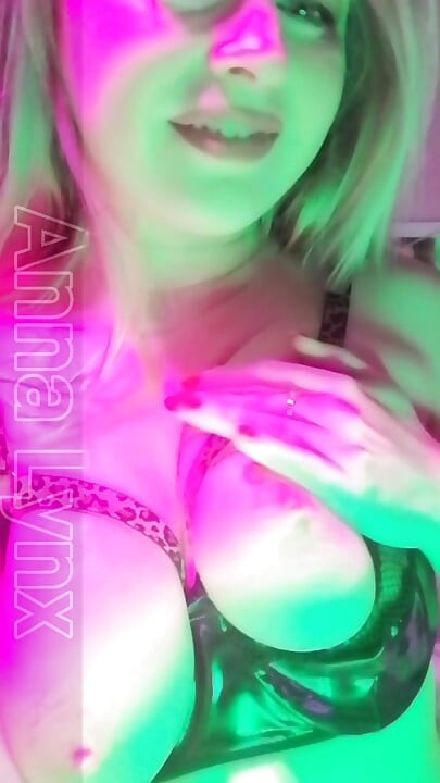 My Titties in Slow-motion