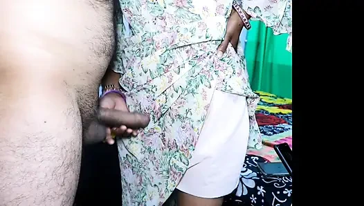 Pooja 18 yaşına girerken amının tadını çıkarmadığını, şapkası amına ulaşmadığını söylemeye başladı