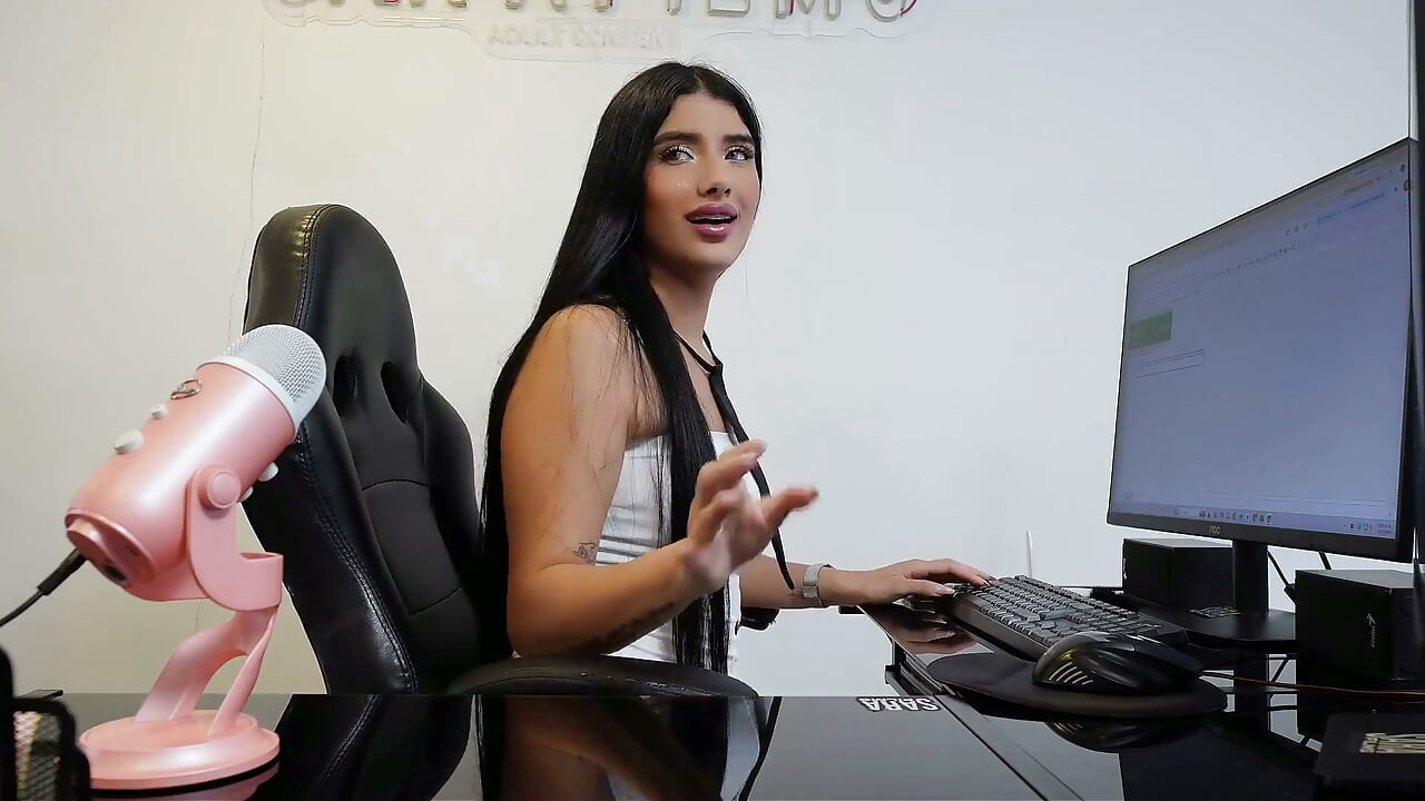 Asmr: Sekretärin wird geil und fickt ihre Chef für en Lohnerhöhig - Jadelin_222