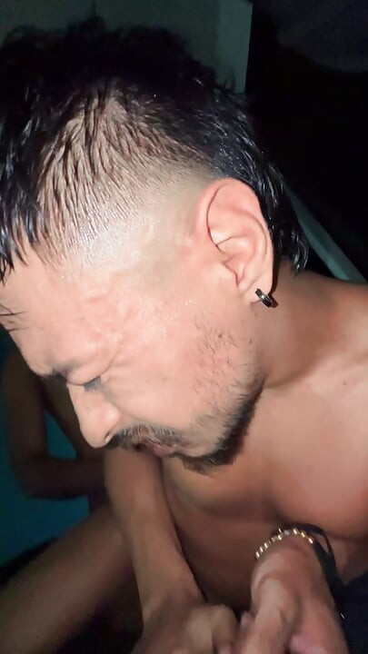 35 cm brunette masturbates in the living room and his fantasy comes true: he destroys a tight ass until it fills it with milk