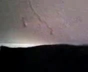 Kom klaar op de hakken van mijn vriendin en de muur